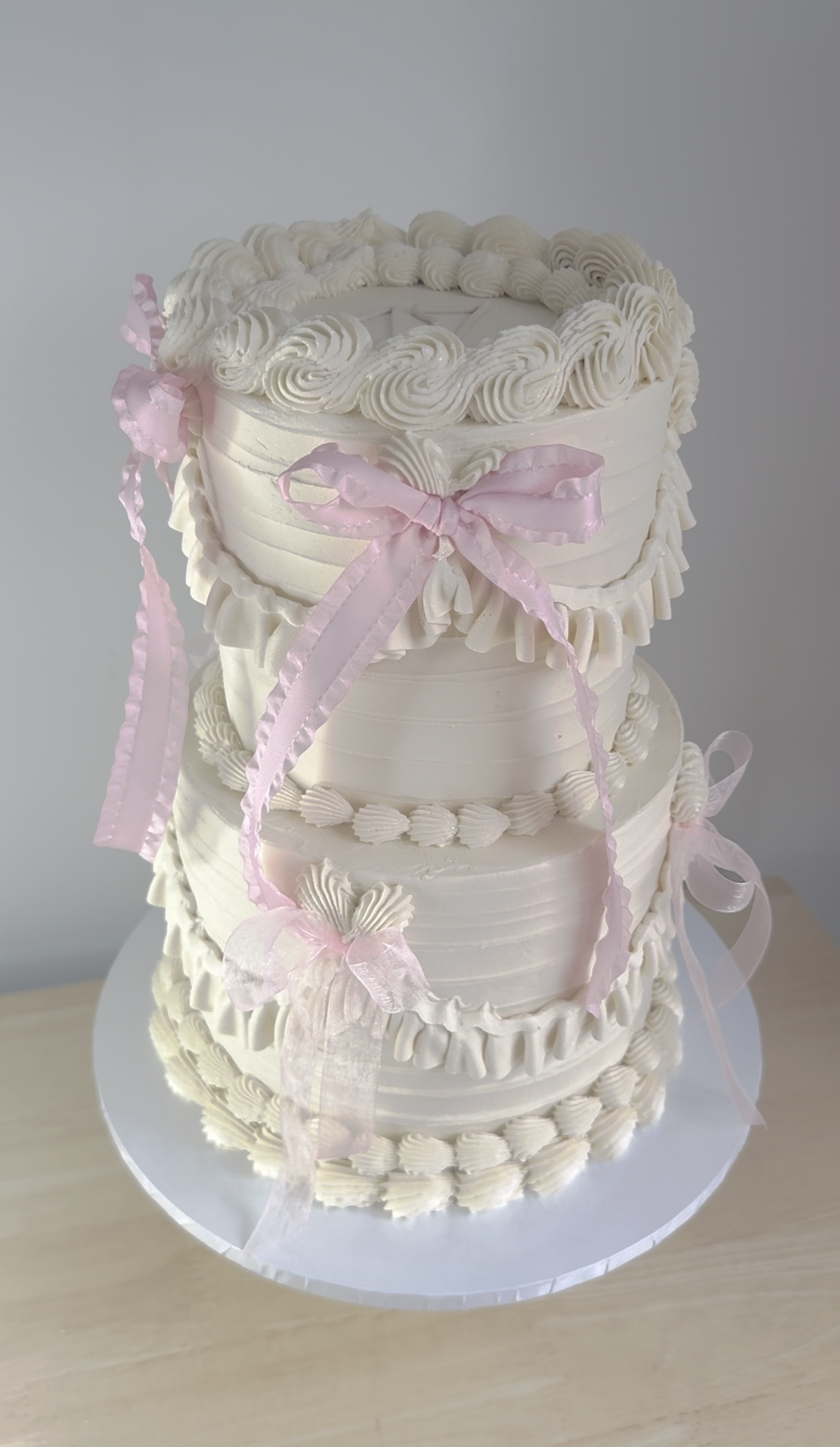 Vintage-Inspired Lace & Ribbon Cake