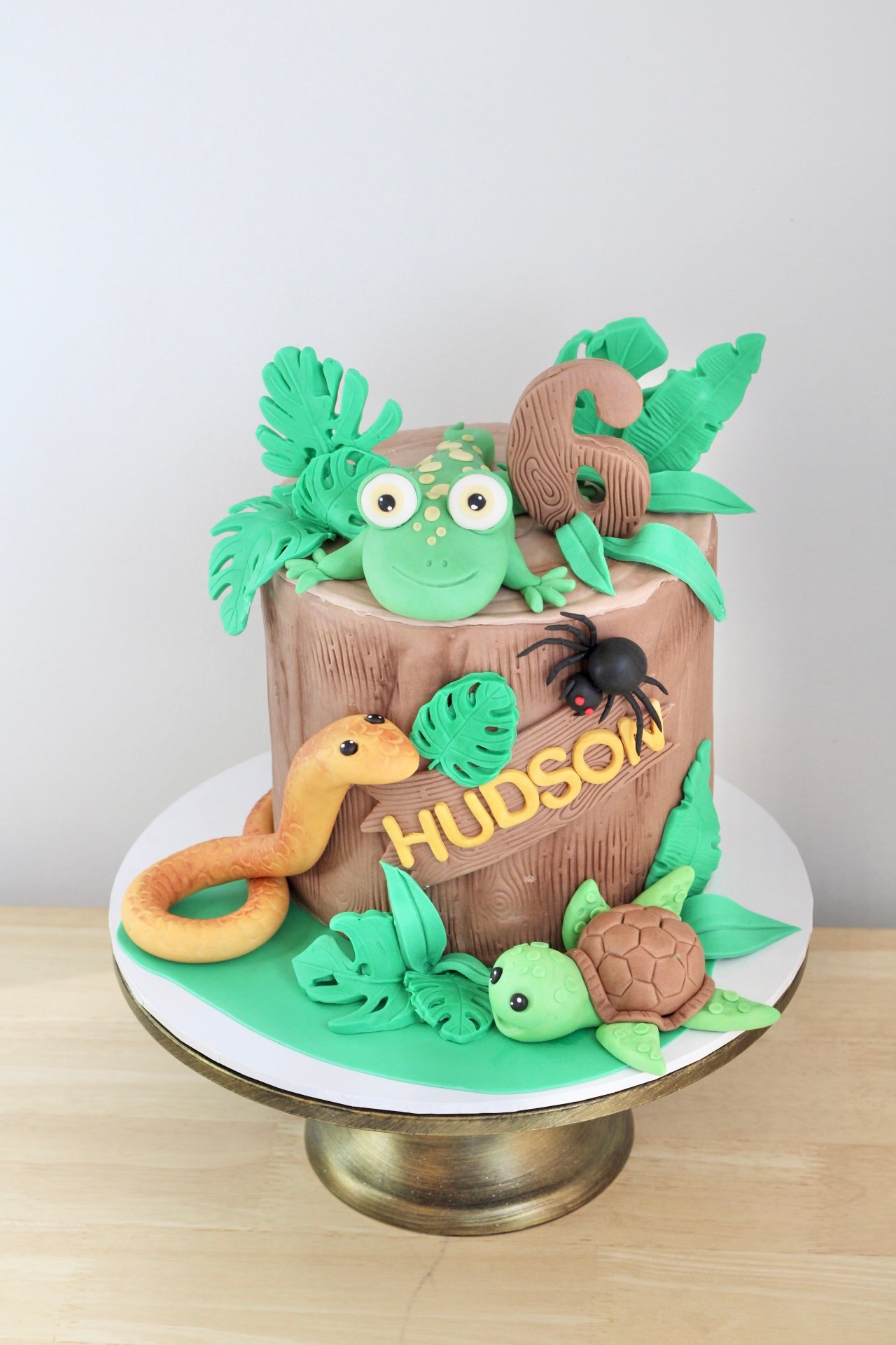 Woodland Creatures Cake V1
