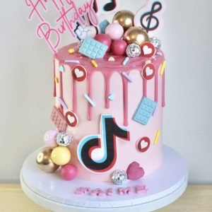 TikTok Drip Cake