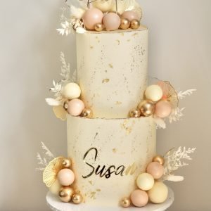Golden Elegance Cake
