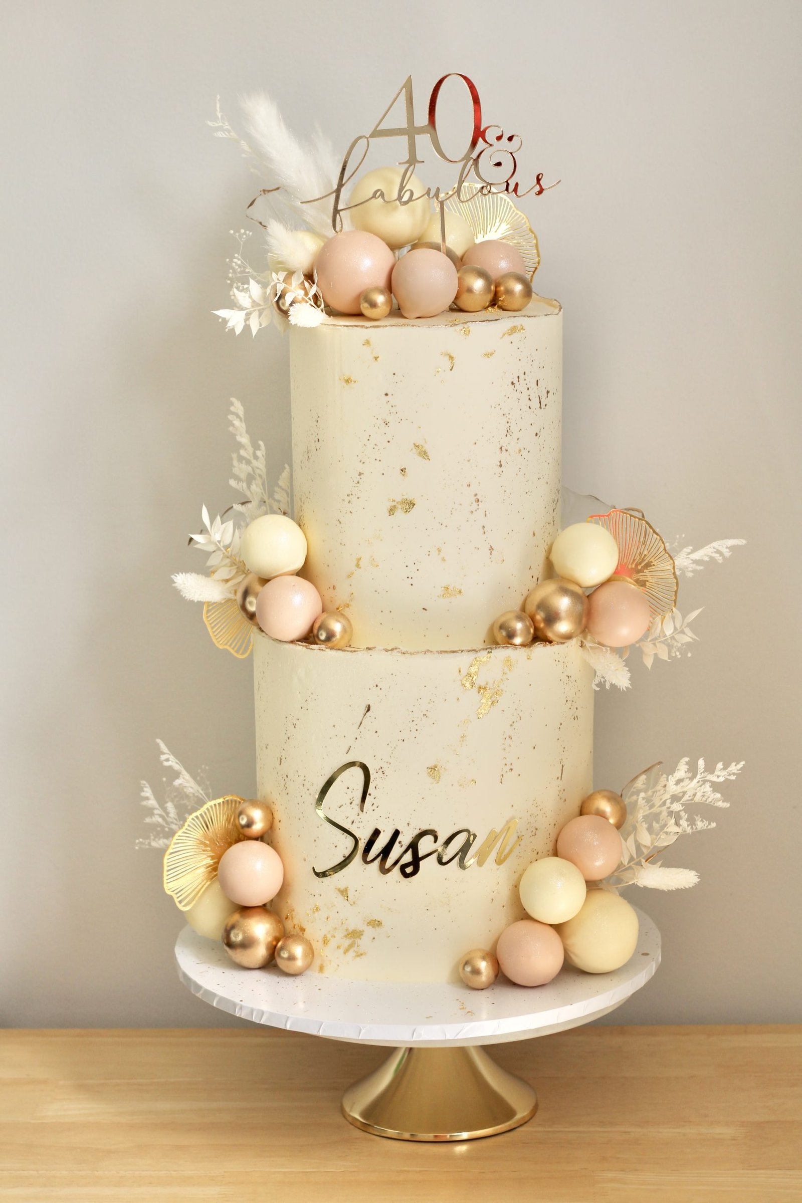 Golden Elegance Cake