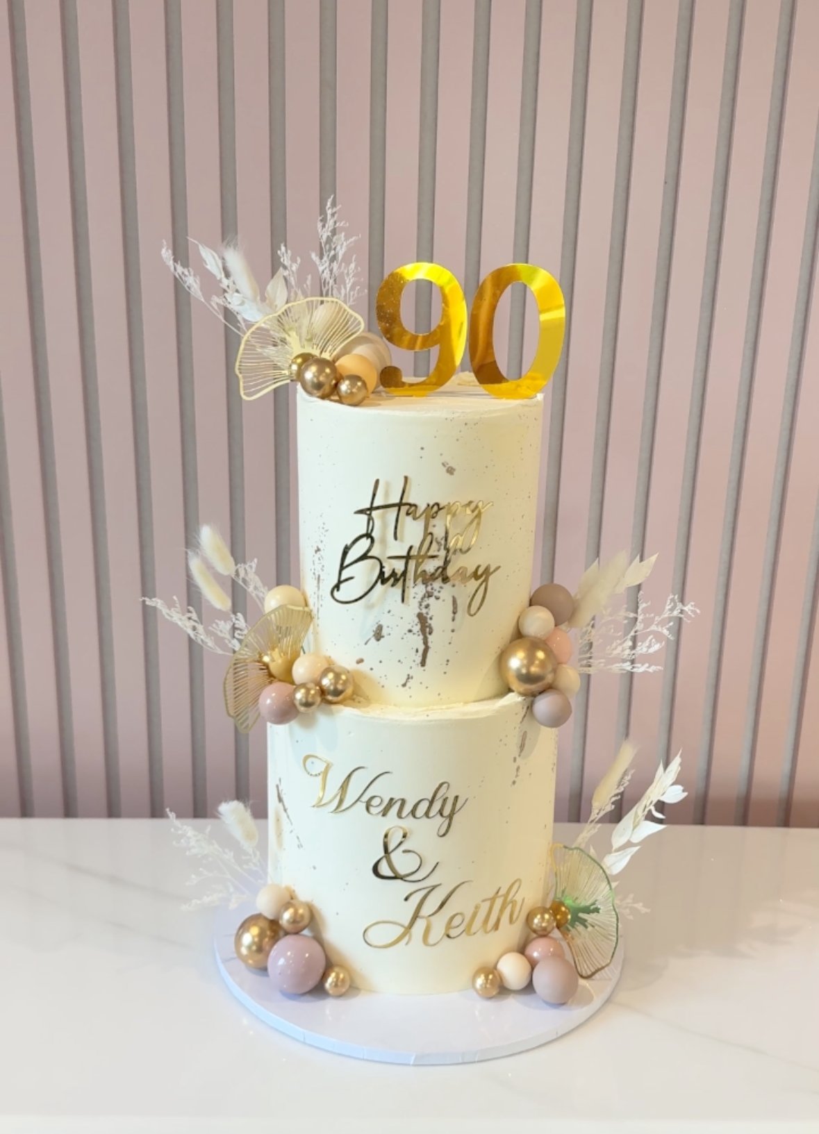 Golden Elegance Cake - Image 2