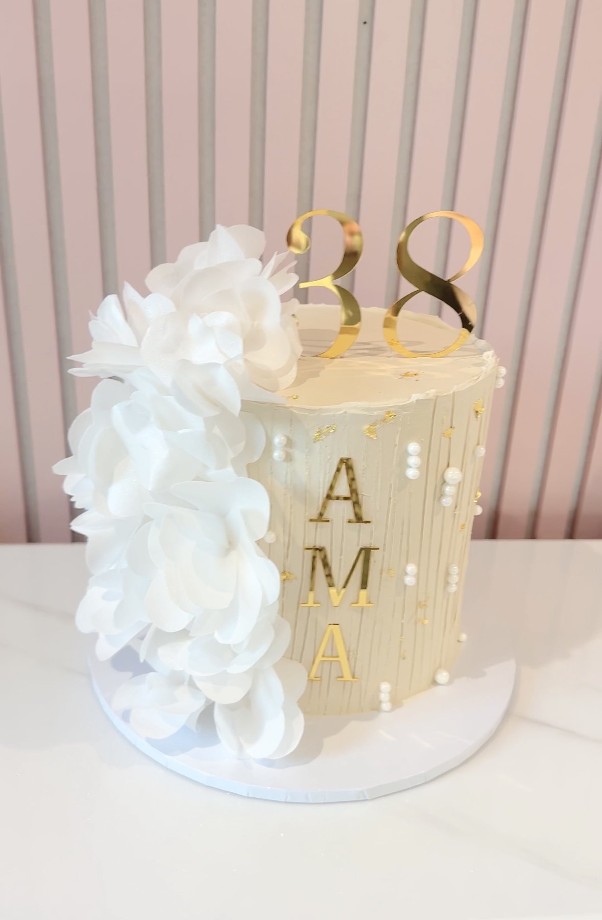 Luxury Pearl Cake