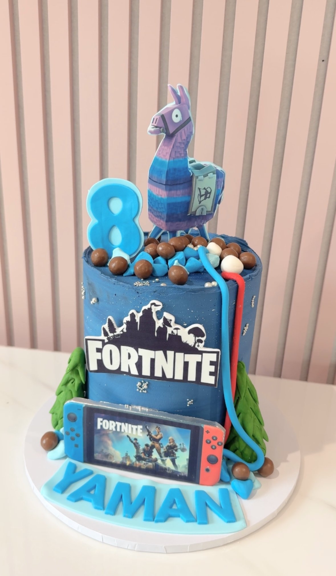Fortnite Cake V1