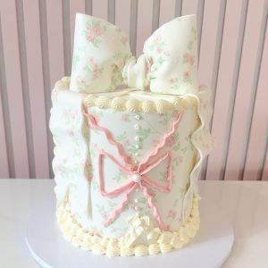 Vintage Bow Cake
