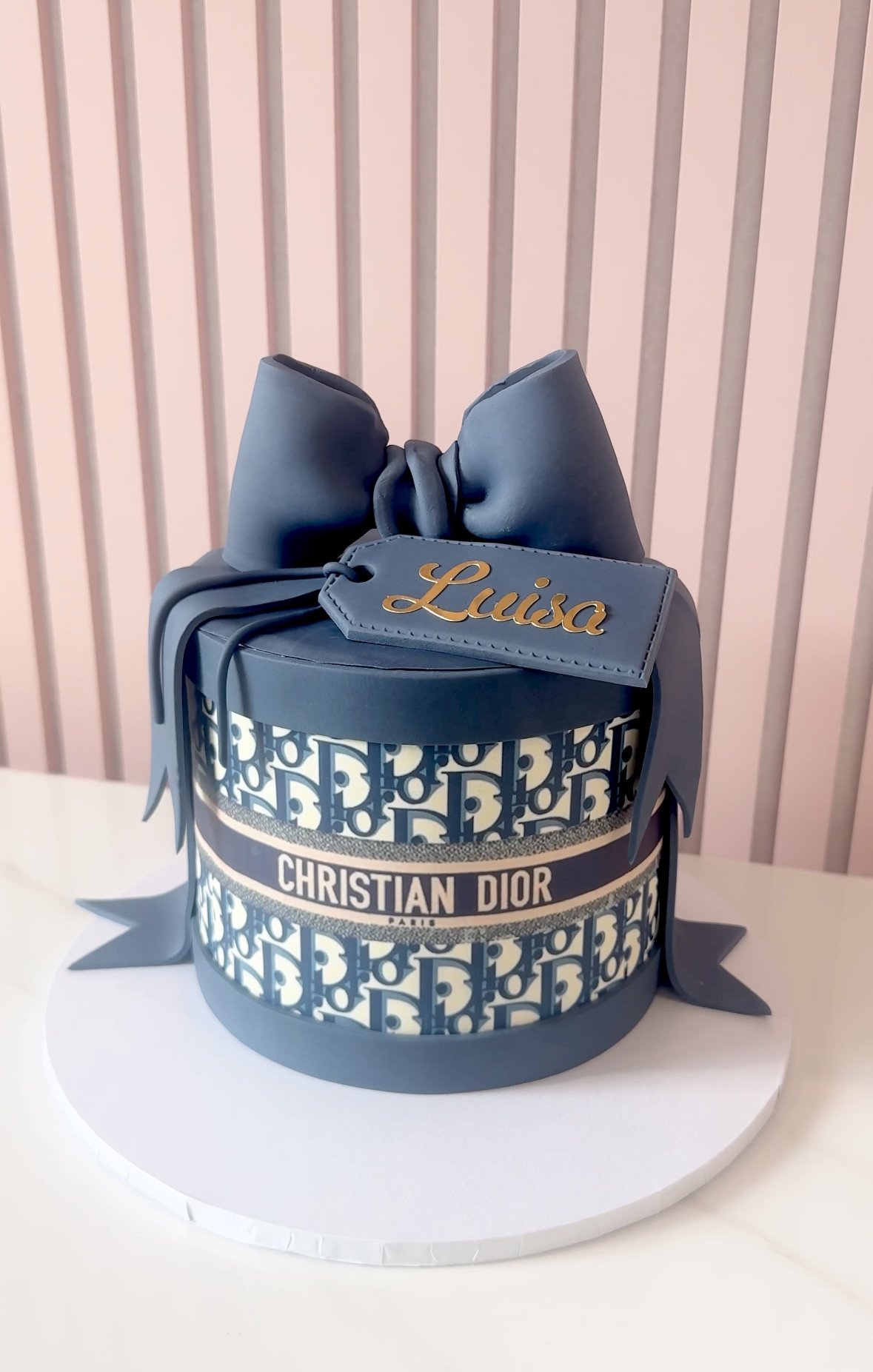 Dior Gift Box Cake - Image 2
