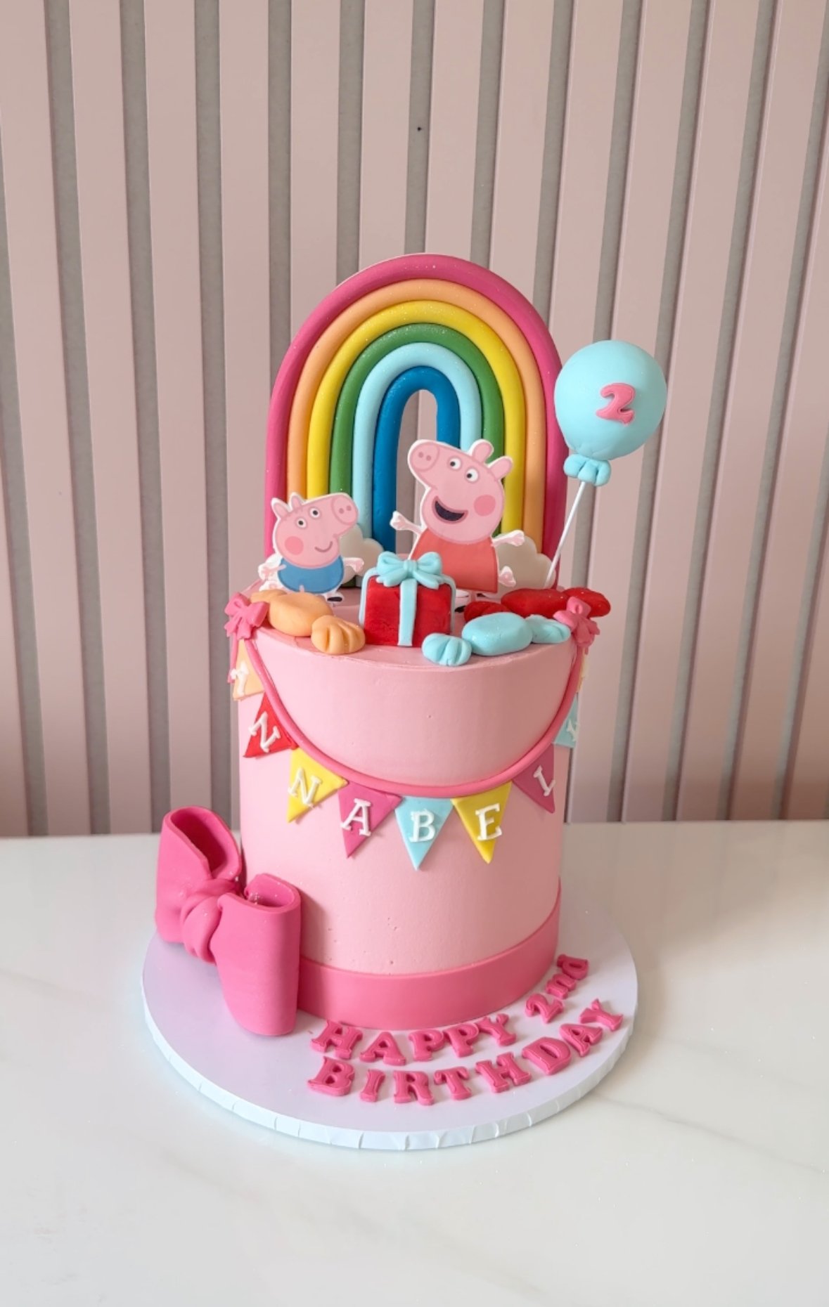 Peppa Pig Cake V09