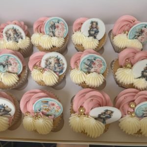 Alice in Wonderland Cupcakes V1