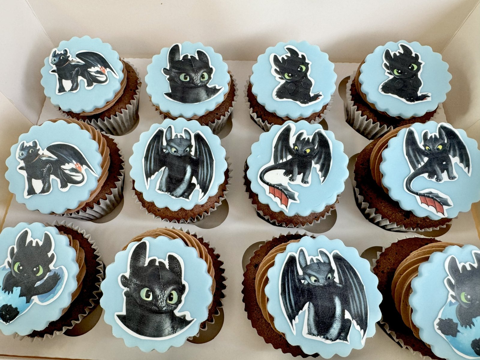 Toothless Cupcakes