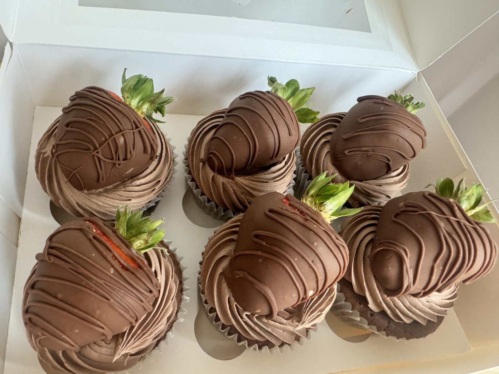Chocolate Strawberry Cupcakes