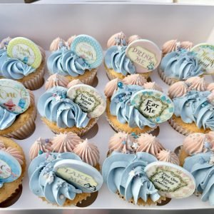 Alice in Wonderland Cupcakes V2