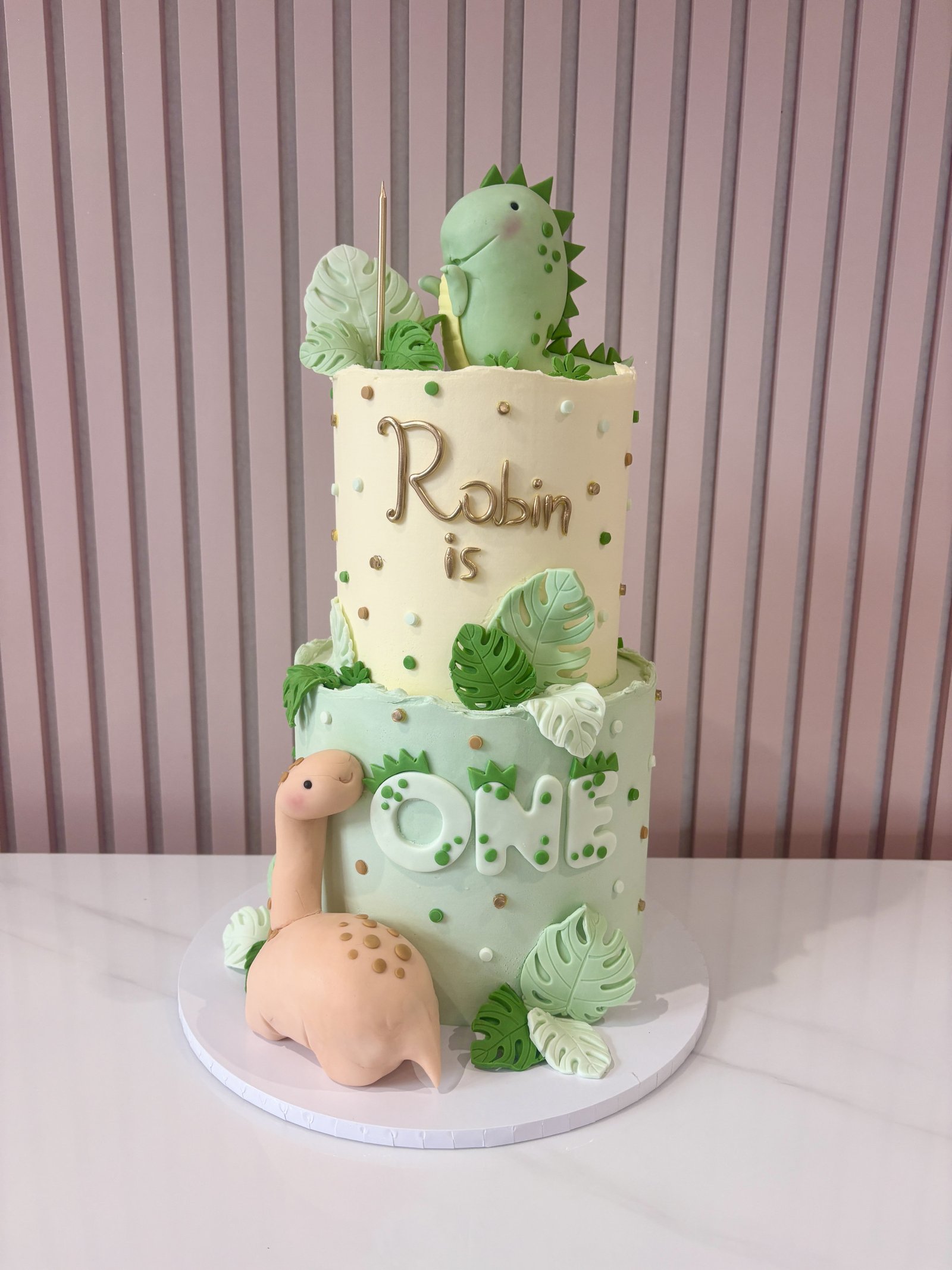 Daisy the Dino Cake V4