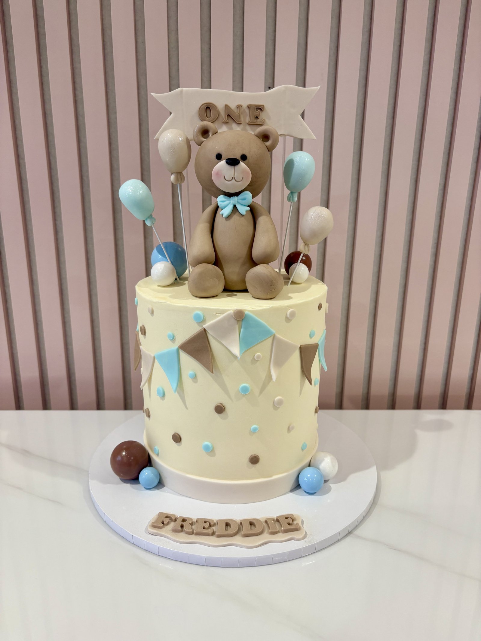 Teddy Bear Cake V06
