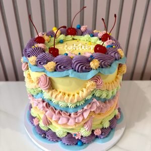 Vintage Lambeth Round Cake V4