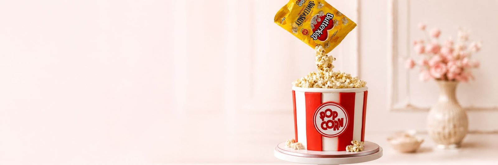 Popcorn themed birthday cake by Sweet Story